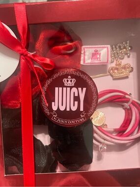 Juicy Couture Red and Black Hair Accessory Gift Set